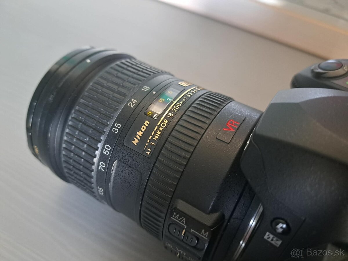 Nikon D70s + objektiv AF-S Nikkor 18–200 mm - 2
