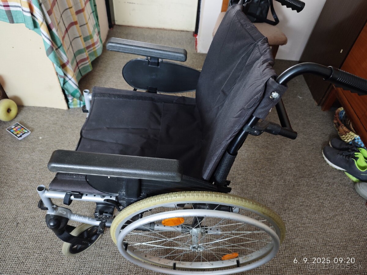 Invalidný vozík mechanicky - 2
