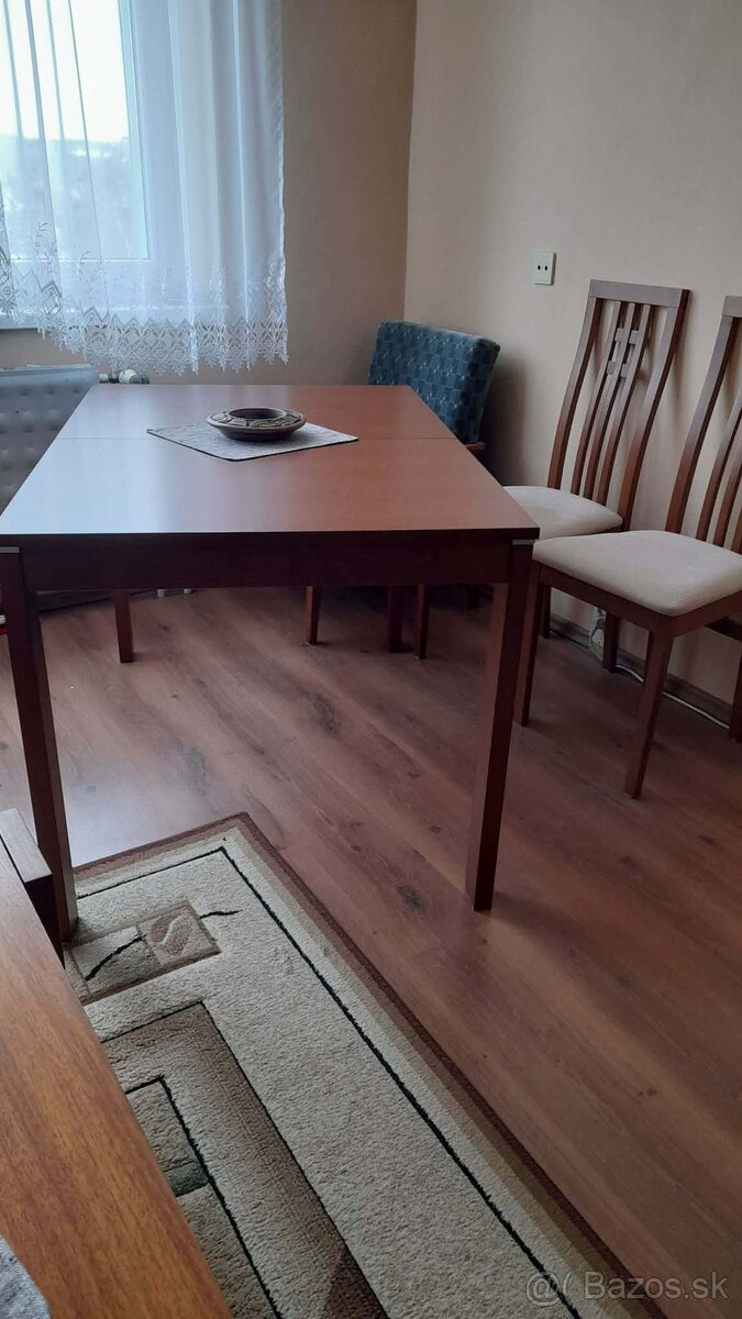 Jedálenský stôl so stoličkami - 2