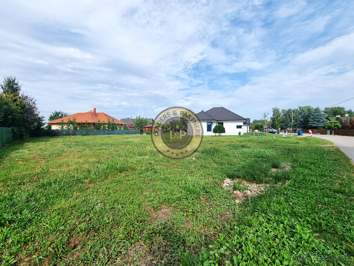 PREDAJ stavebný pozemok Dunakiliti - 2