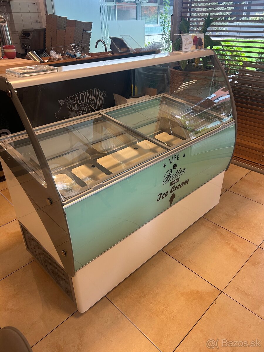 Mraziacia vitrína na zmrzlinu - 2