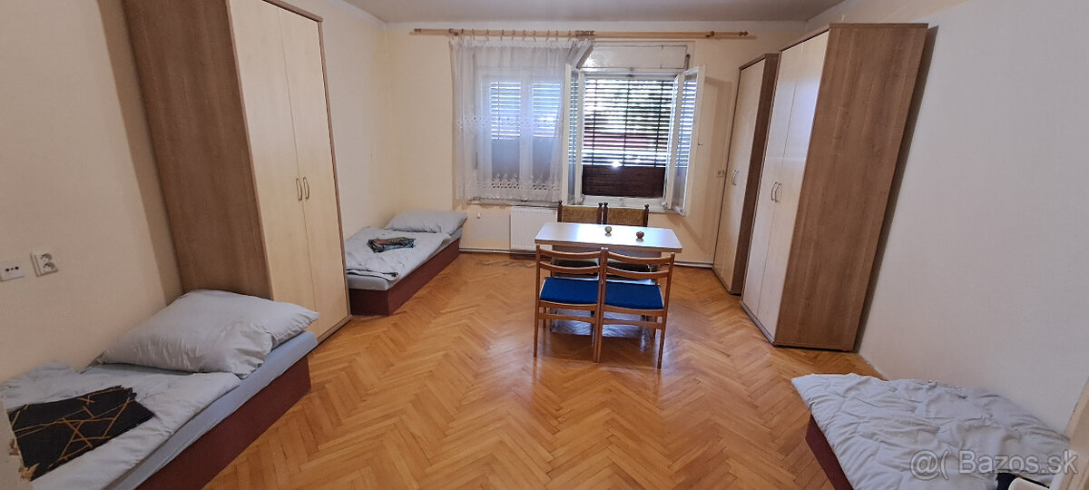 Prenájom 4 izbový dom v centre mesta Šurany - 2