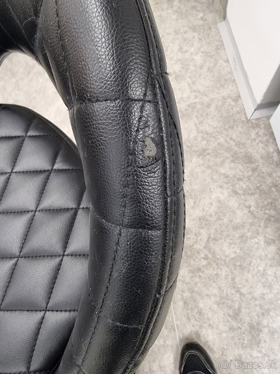 Taburetky a barove stolicky - 2