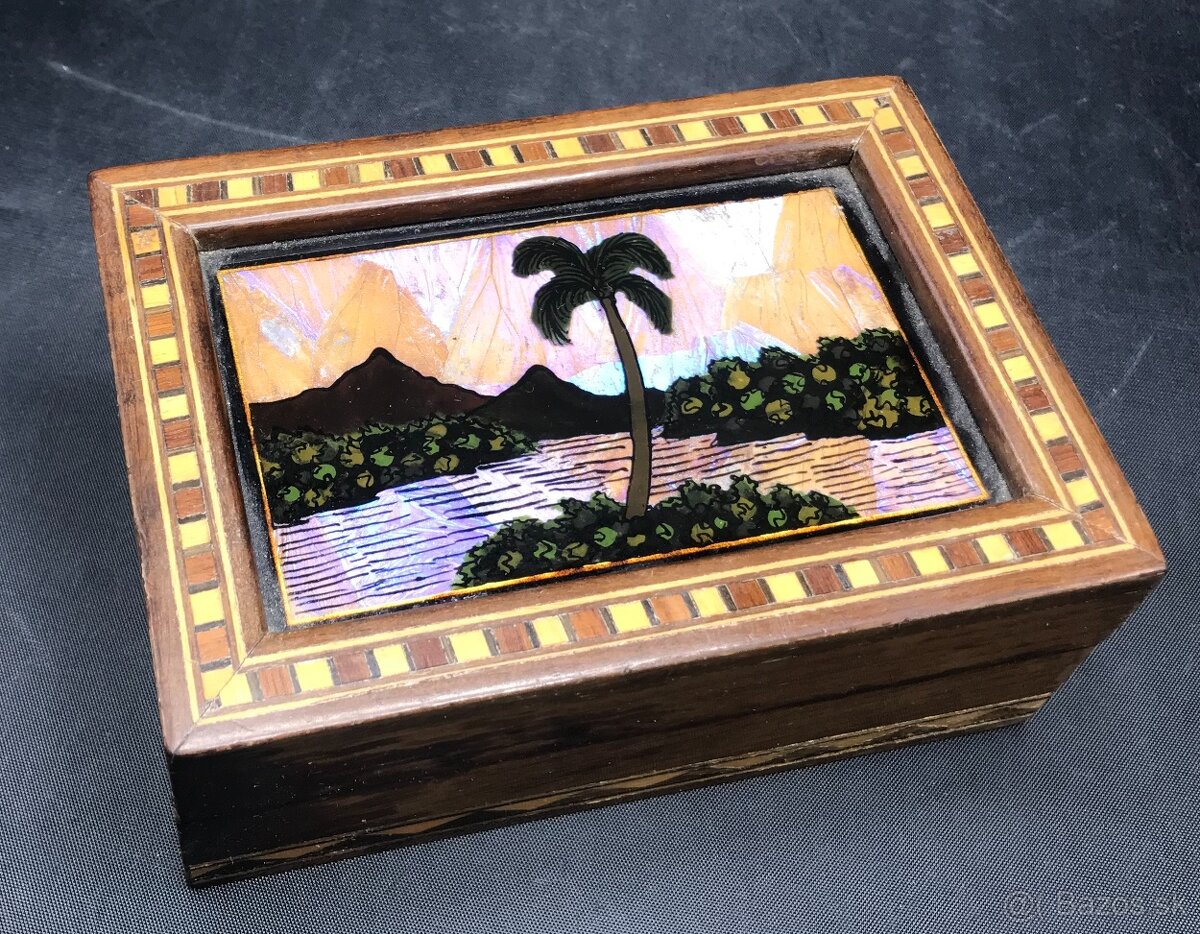 Brazília, dóza z dreva a perlete - 2