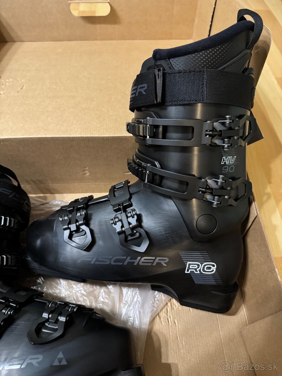 Nové lyžiarky Fischer RC90 black, 275mm - 2
