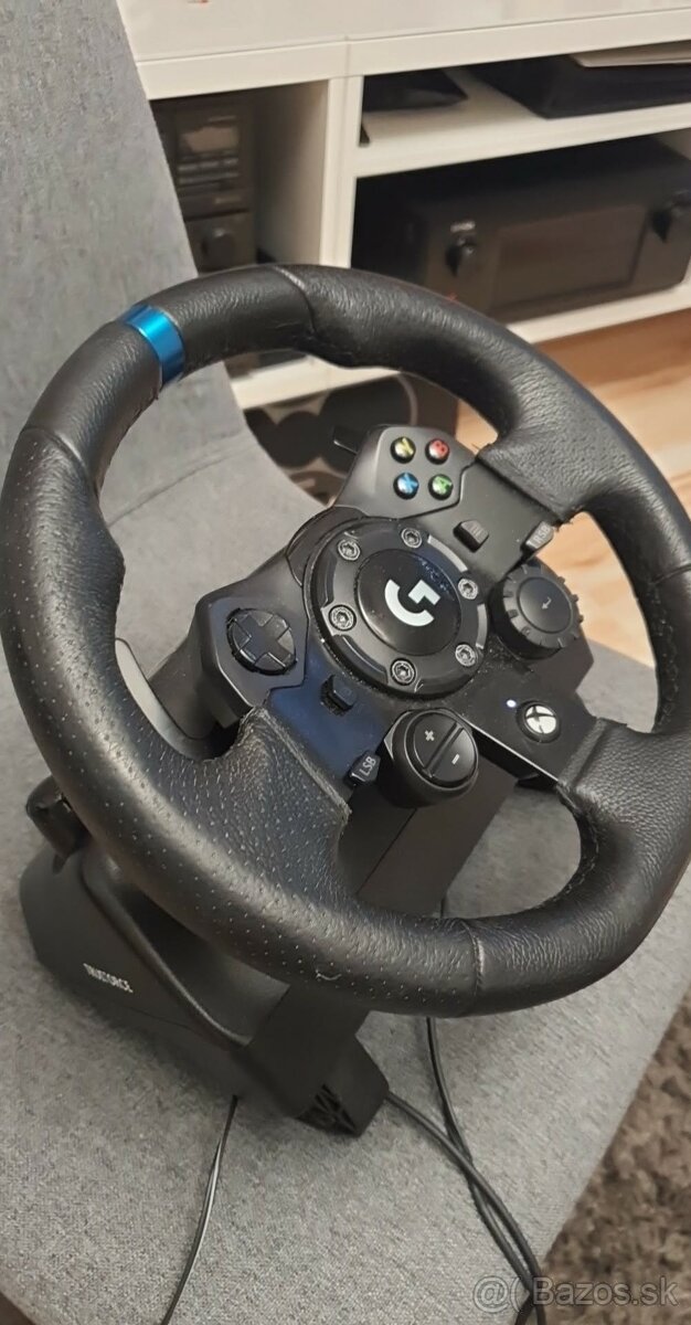 Logitech volant G923 Racing Wheel Xbox One a PC - 2