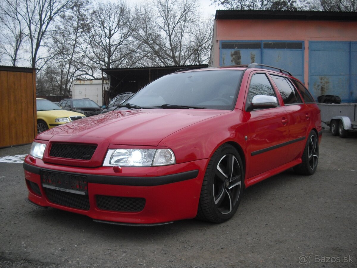 Skoda Octavia RS1 Kombi - 2