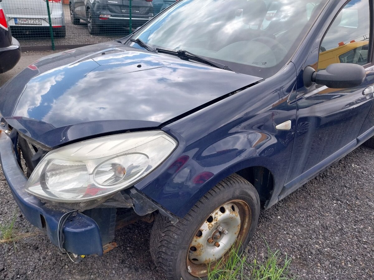 Dacia sandero - 2