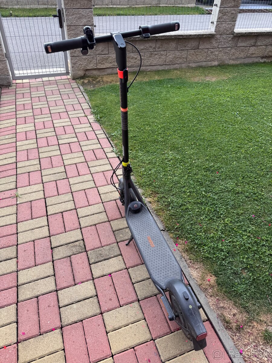 Ninebot segway kickscooter f2 - 2