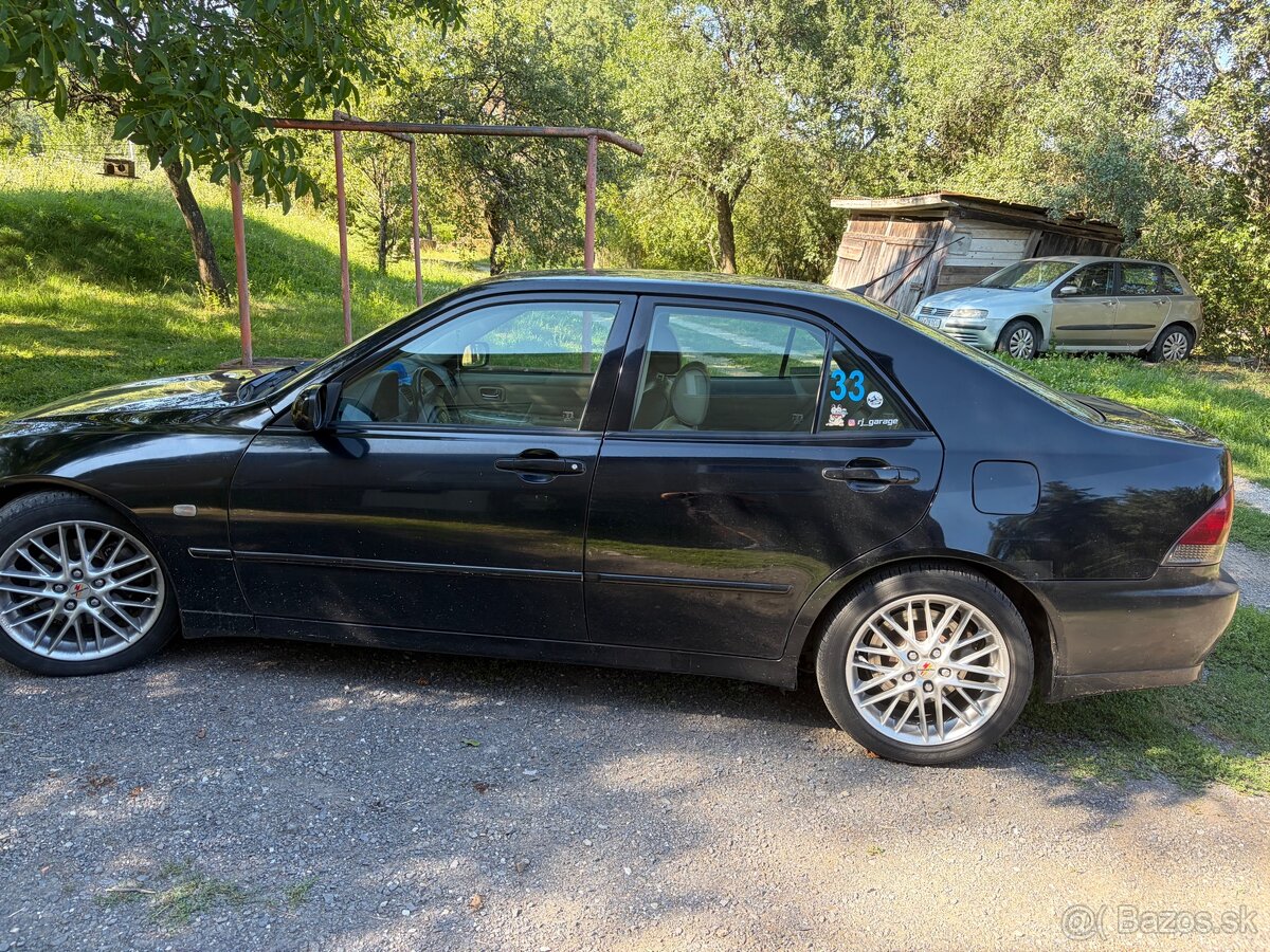 Lexus IS200 - 2