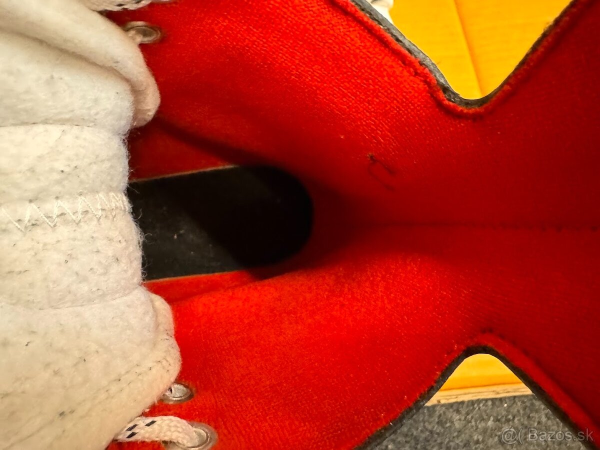 BRUSLE BAUER BAUER VAPOR NSX vel. 37,5/4 R - 2