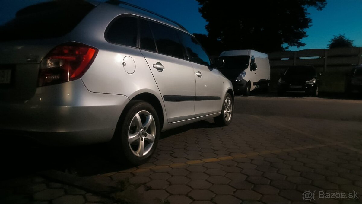Škoda fabia 2 1.4 16v 2008 combi - 2