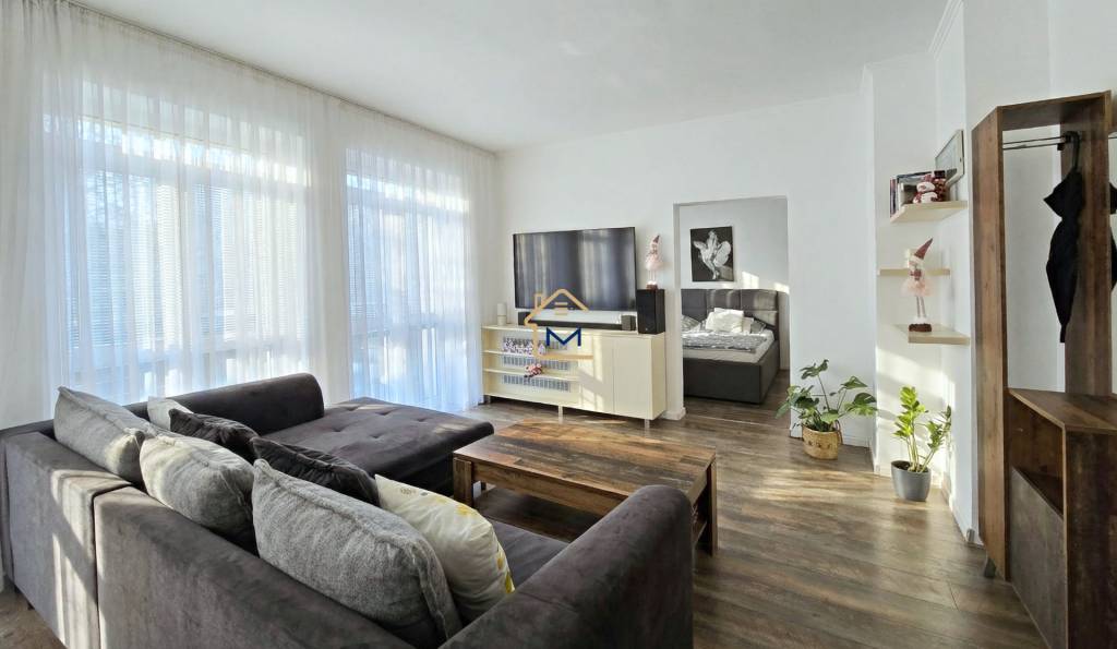 TEHLOVÝ ZARIADENÝ 2 IZBOVÝ BYT + GARÁŽ, ZLATÝ POTOK - 2