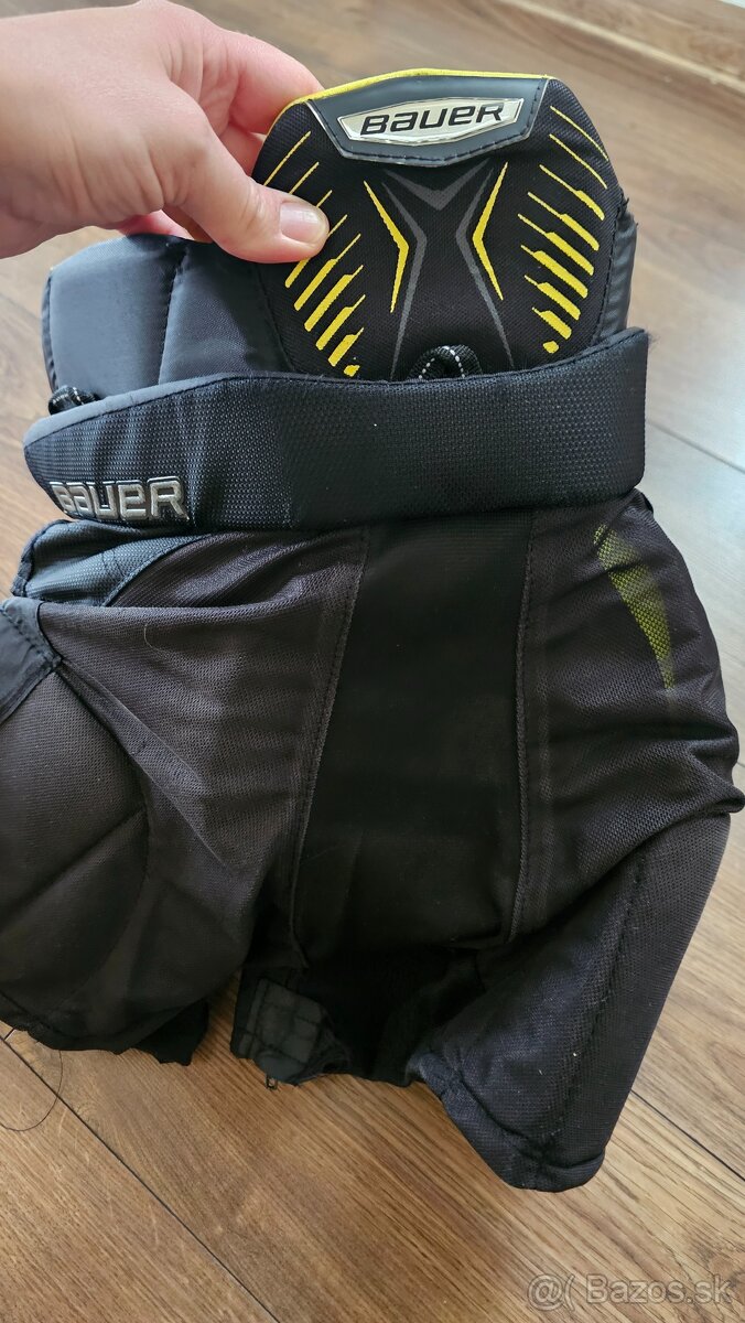 Predam detske hokejove nohavice - 2