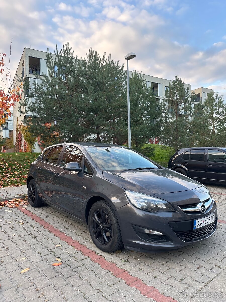 Opel Astra J, 2015, 1.6 , benzín - 2