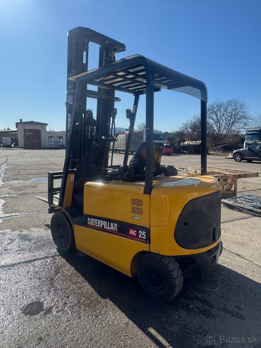 vysokozdvižný vozík - 2