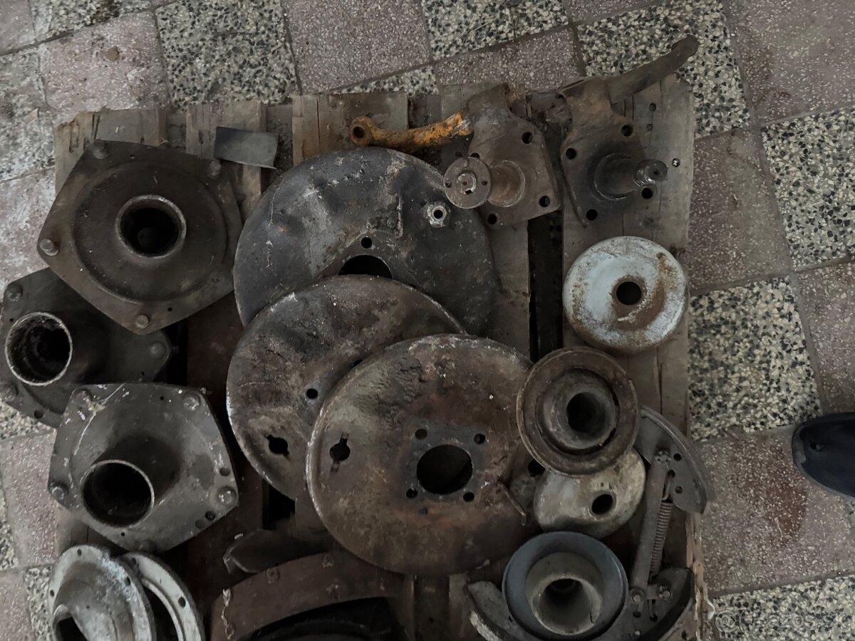 Tatra 603 diely prednej a zadnej napravy - 2