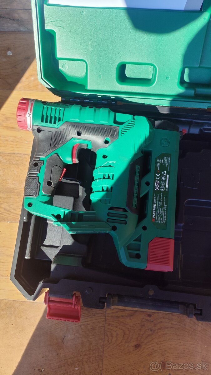 AKU sponkovačka Parkside x20V - 2