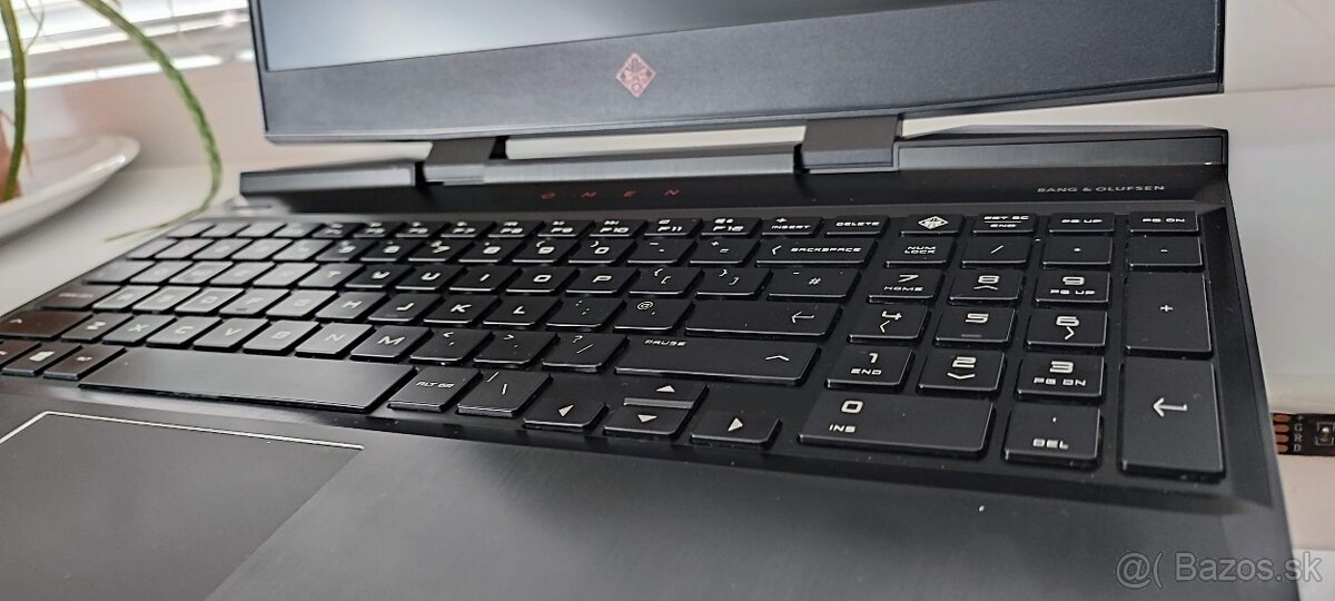 HP Omen 15 i5 8300H/GTX1060 - 2
