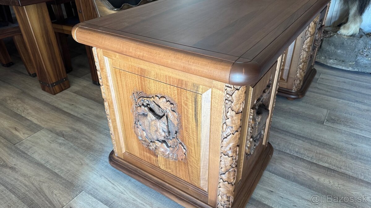 Luxusné písacie stolíky - 2