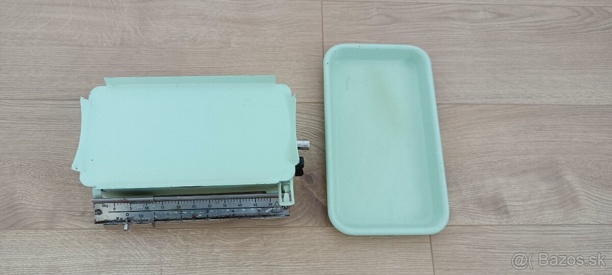 Stará kovová kuchynská váha - 2