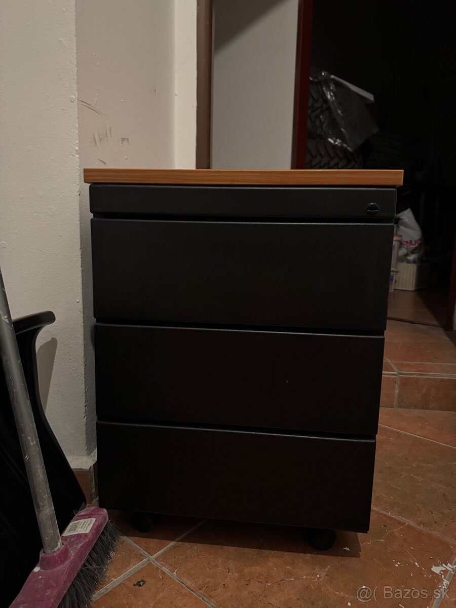 Predam velky kancelarsky stol s kontajnerom - 2