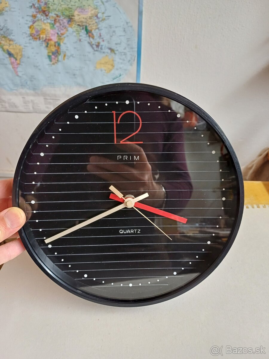 Pekne zberatelske retro hodiny PRIM QUARTZ - 2