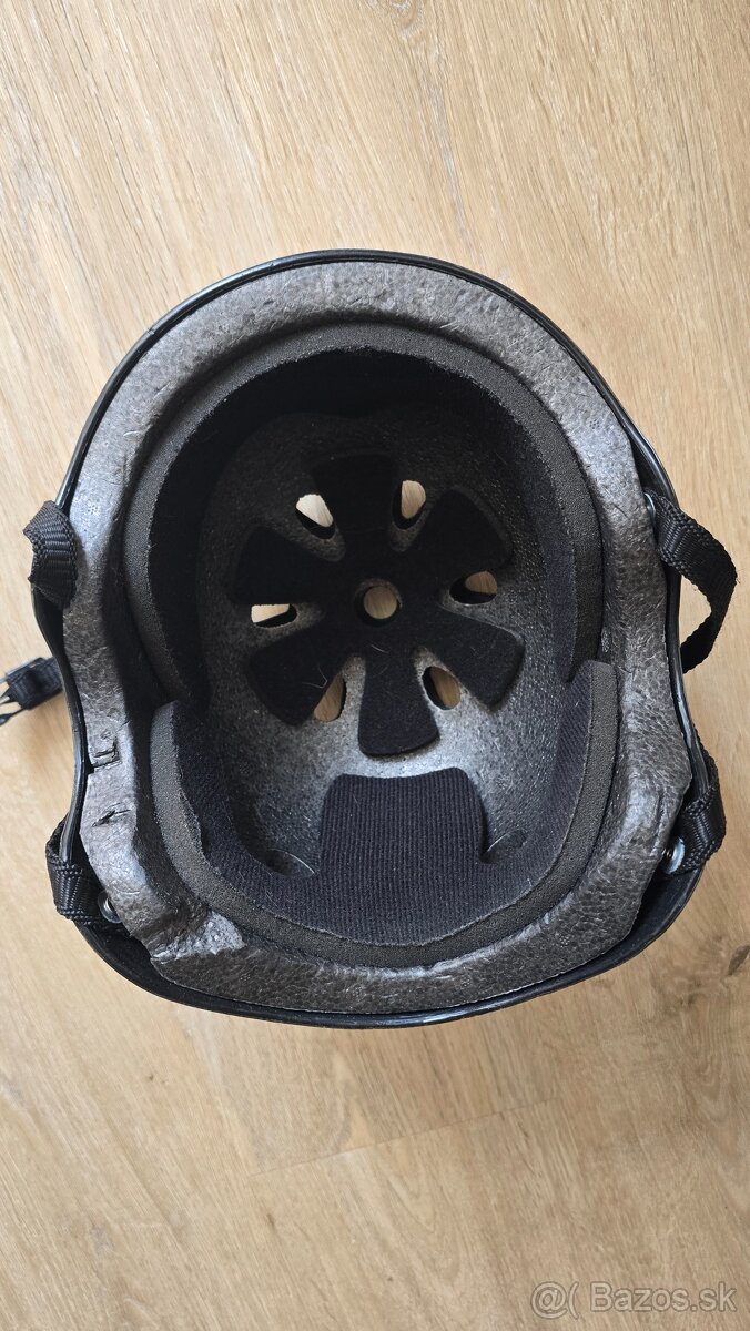PREDÁM FREESTYLOVÚ PRILBU 54 CM WORKER - 2