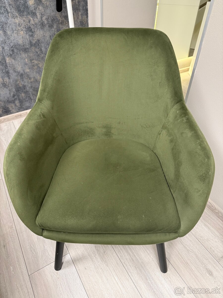 Zelené kreslo jysk - 2