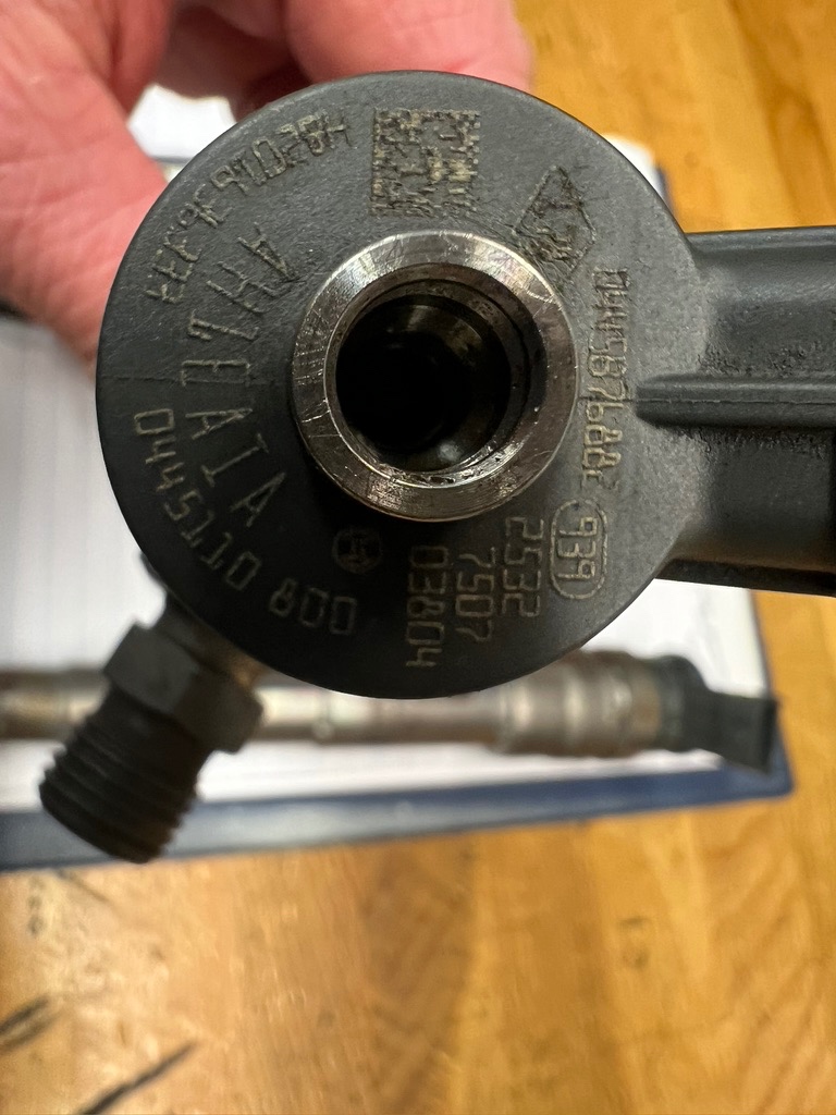 vstrekovace 1.5 dci original - 2