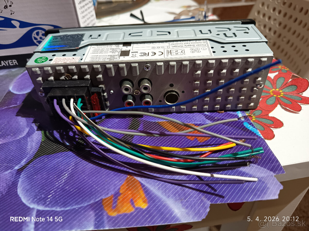 Jednoduché autorádio - 2