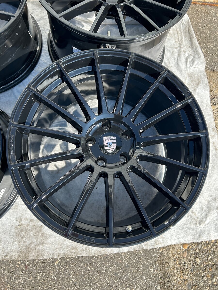 22" PORSCHE CAYENNE COUPE 5X130 - 2