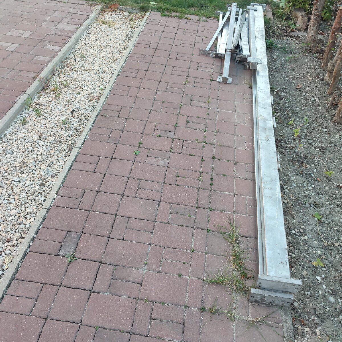 Nerezový podstavec - 2