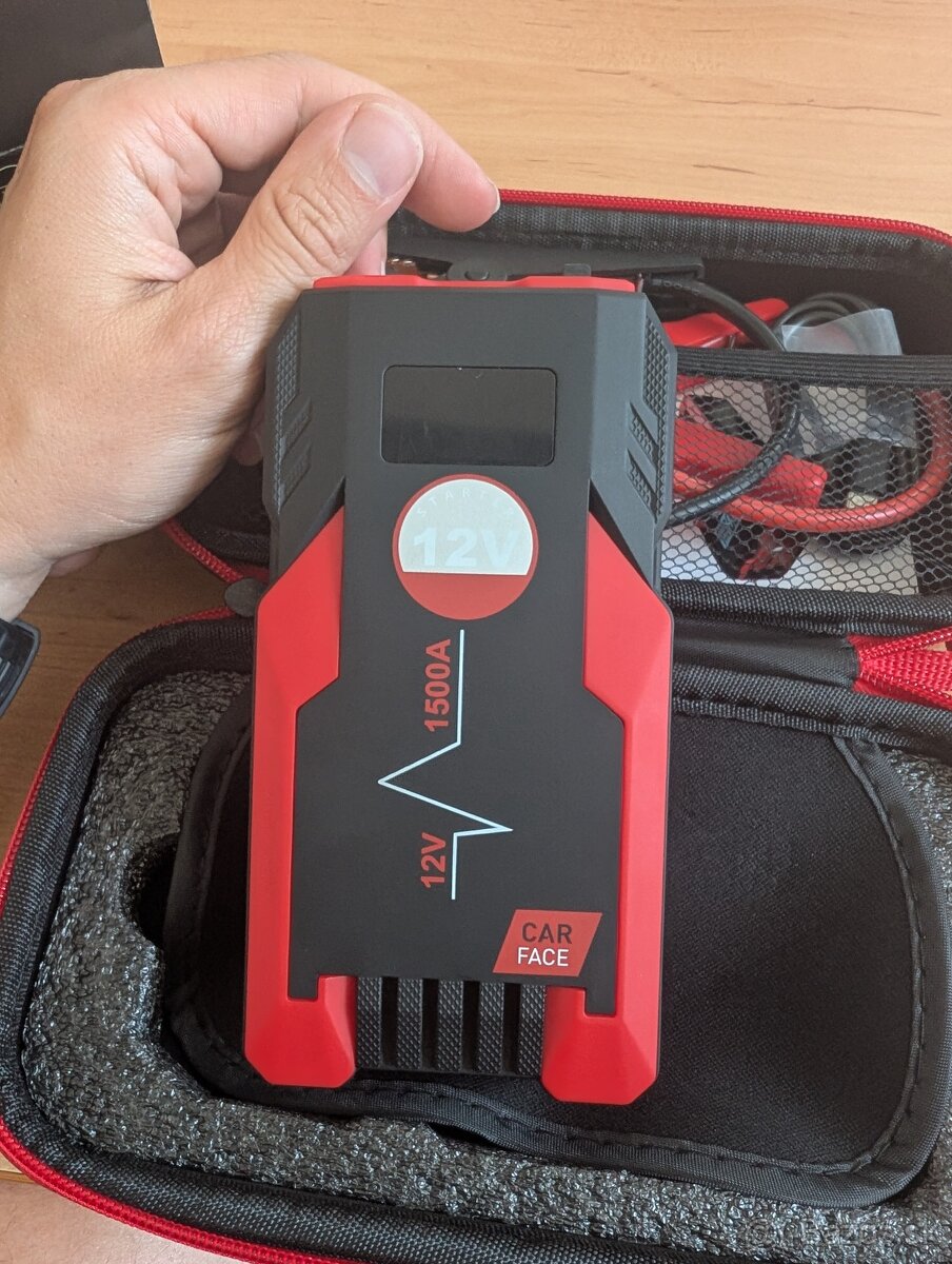 Powerbanka a Jump štartér 12 000mAh 2000 A CARFACE - 2