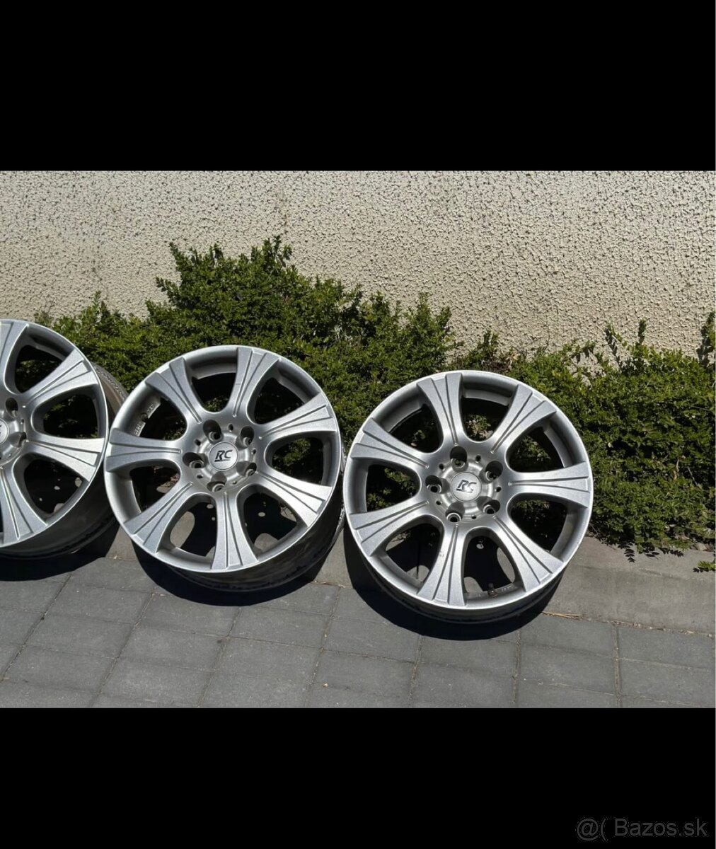 disky RC Design R18 - 2