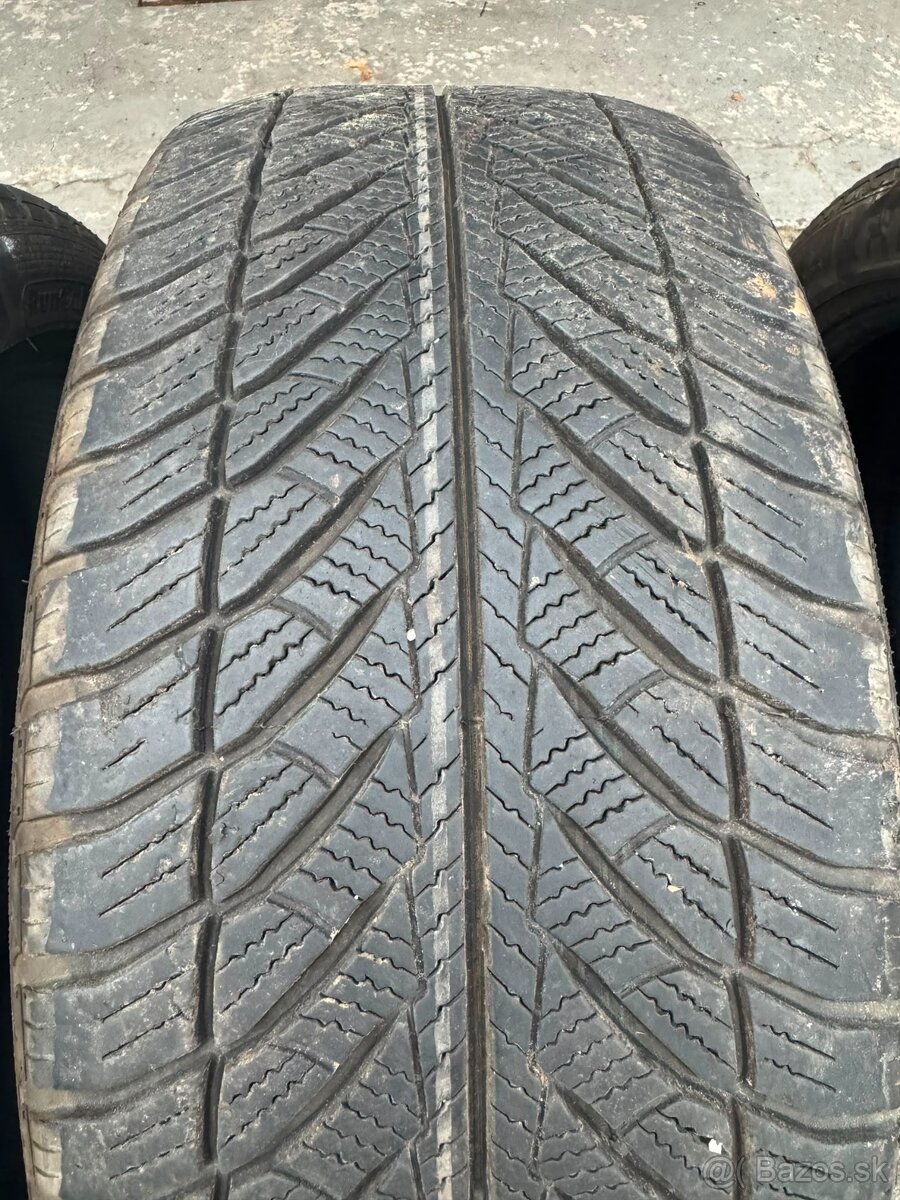 Zimne pneu Goodyear 245/45 R19 - 2