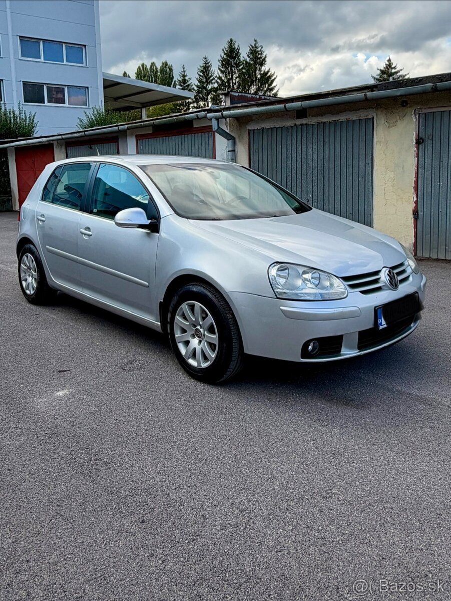 Volkswagen Golf 5 1.6 MPi Benzín,2009 - 2