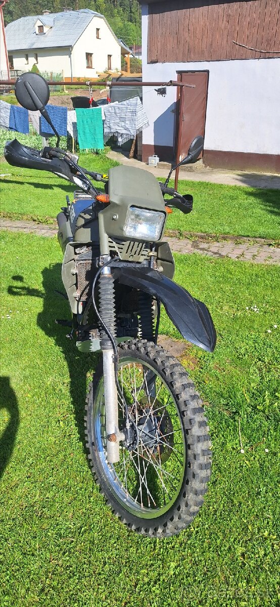 Predám Kawasaki KLR 600 z ŠPZ - 2