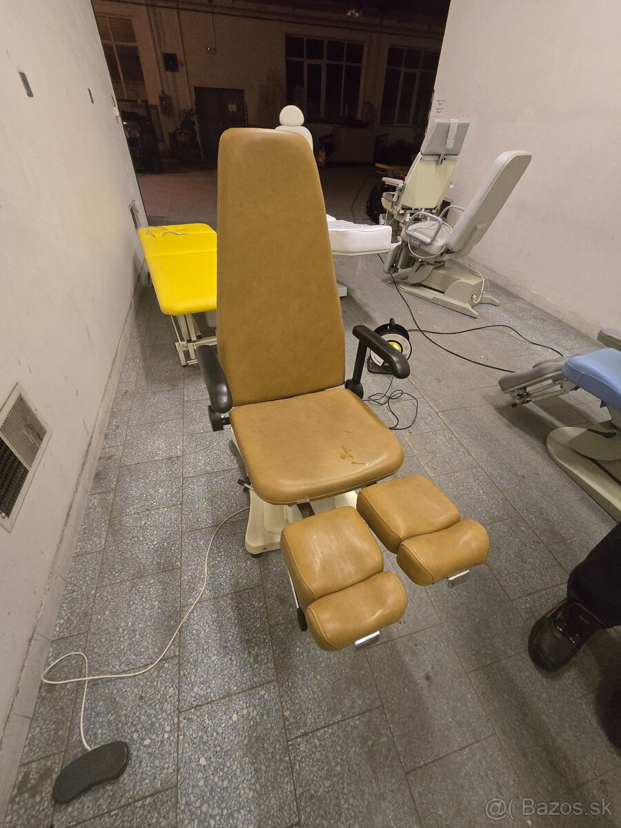 Elektrické Pedikérské KŘESLO AKCE hnědé 1 motor - 2