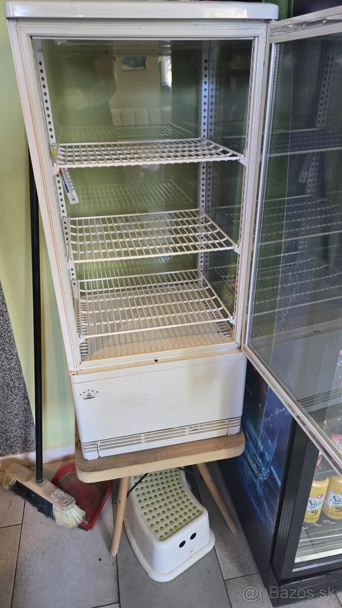 Chladnicka na koláče - 2