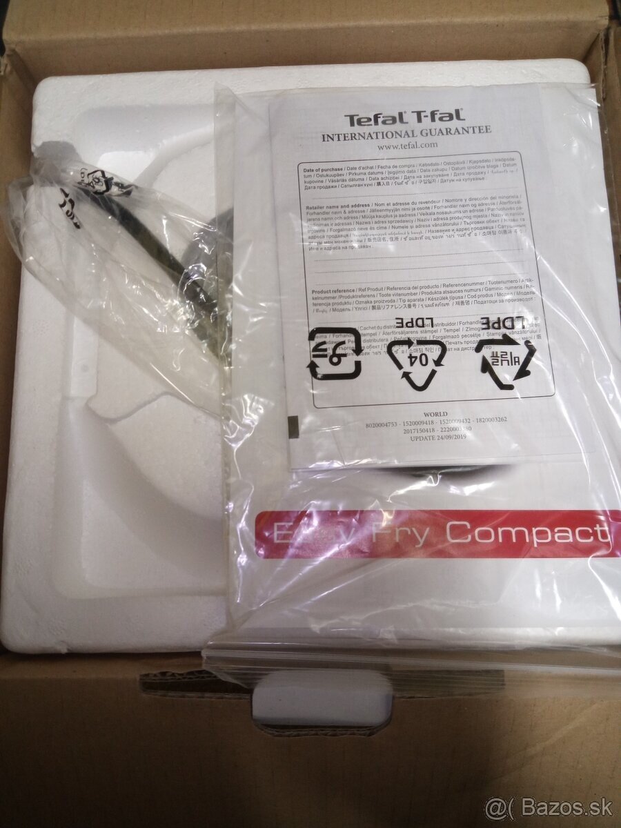 Teplovzdušná fritéza Tefal-nová - 2