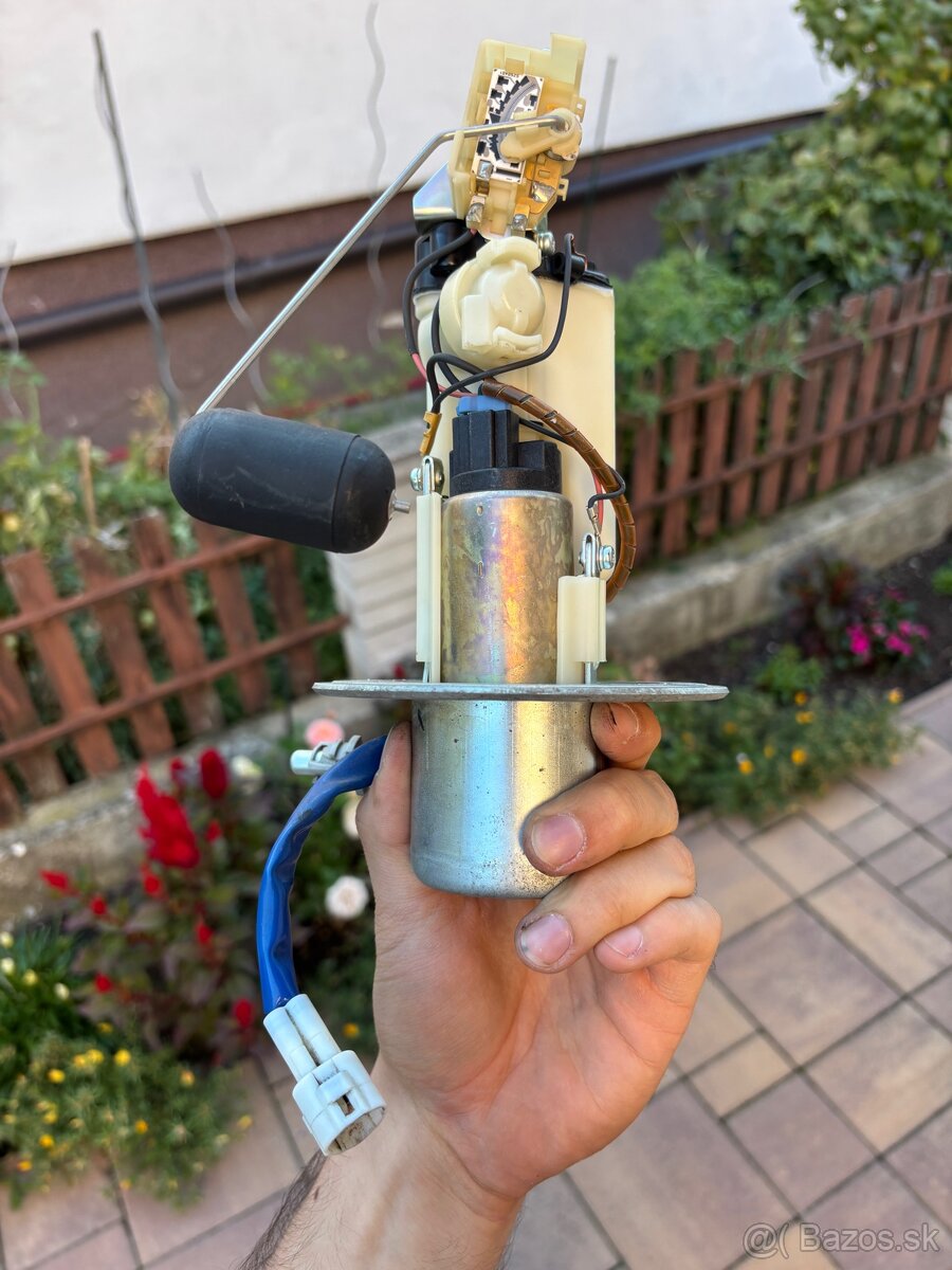 Suzuki gsr 600 čerpadlo - 2