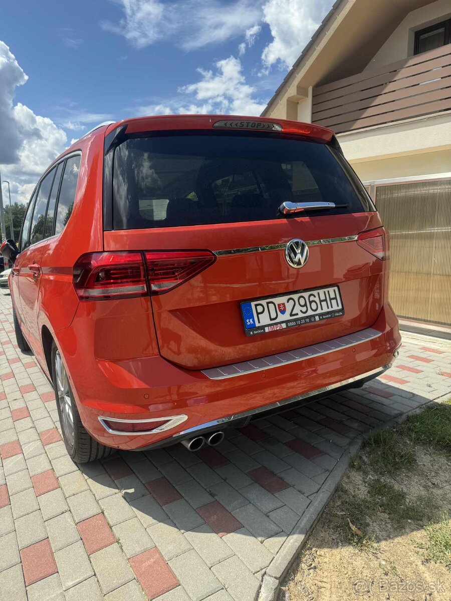 Volķsvwagen Touran plnej výbave - 2