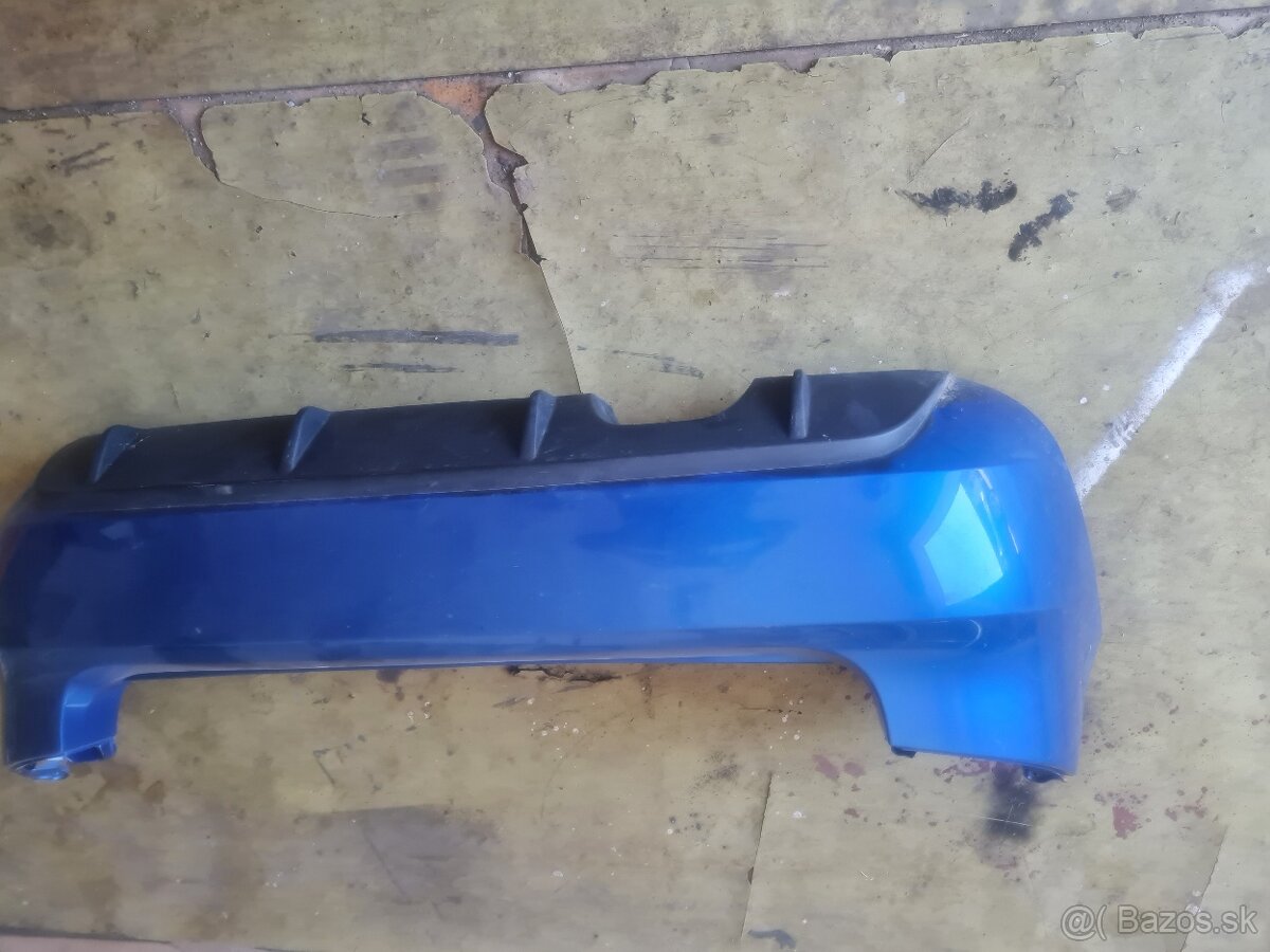 Predam zadny naraznik - 2