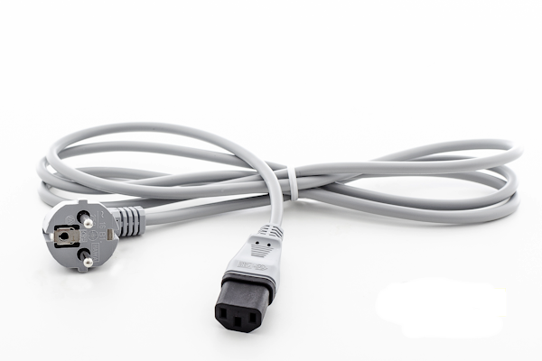 Predám napájacie káble IEC C13 - Schuko - 2