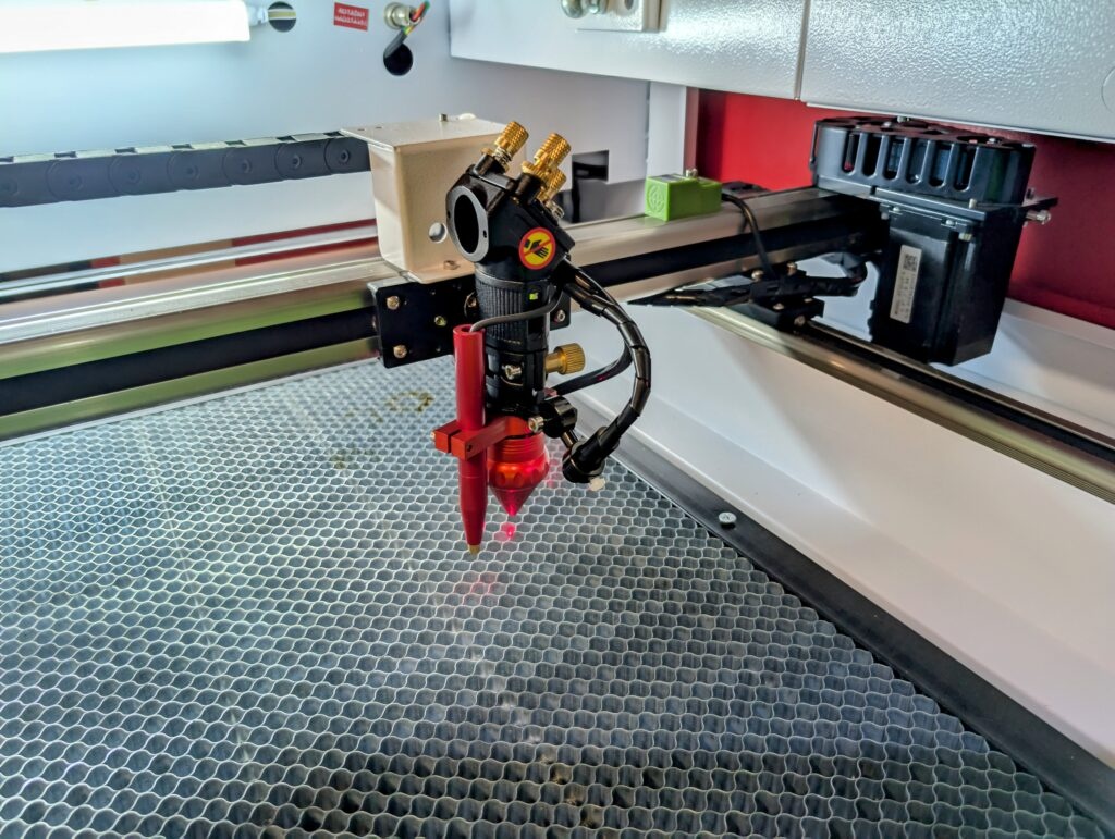 Predám CO2 laser MONOR 7050 – ako nový - 2