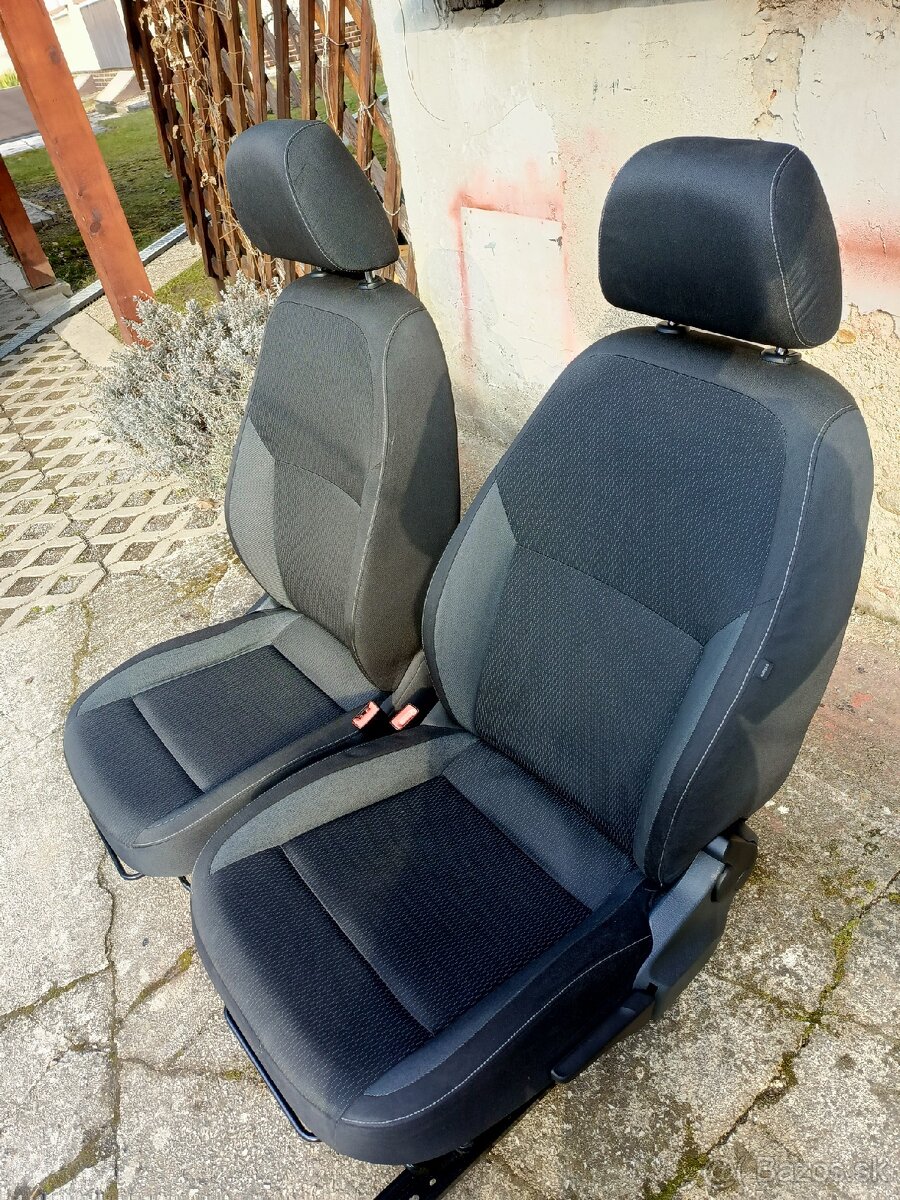Škoda Rapid Spaceback sedačky - 2