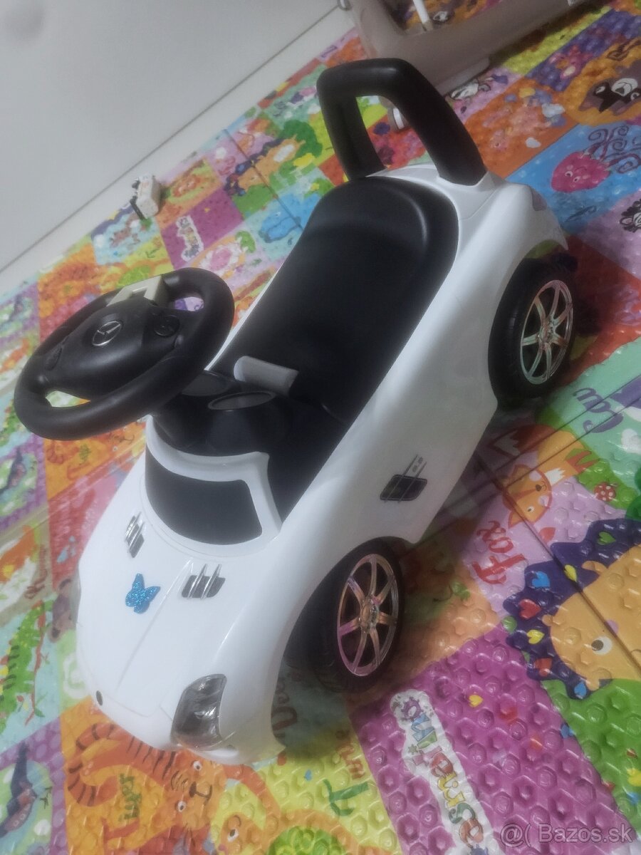 Autíčko odrážadlo - 2