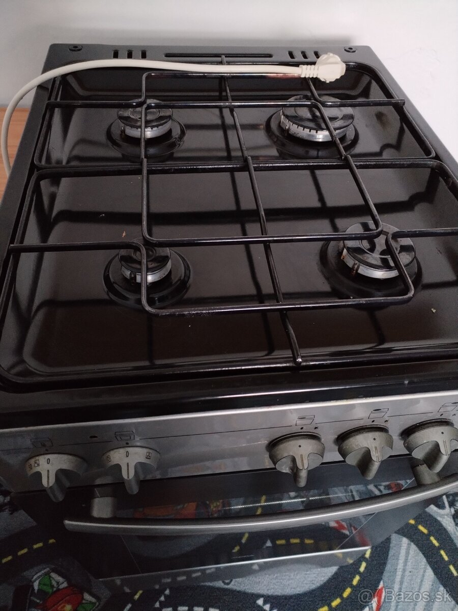 KOmbinovaný šporák MORA - 2