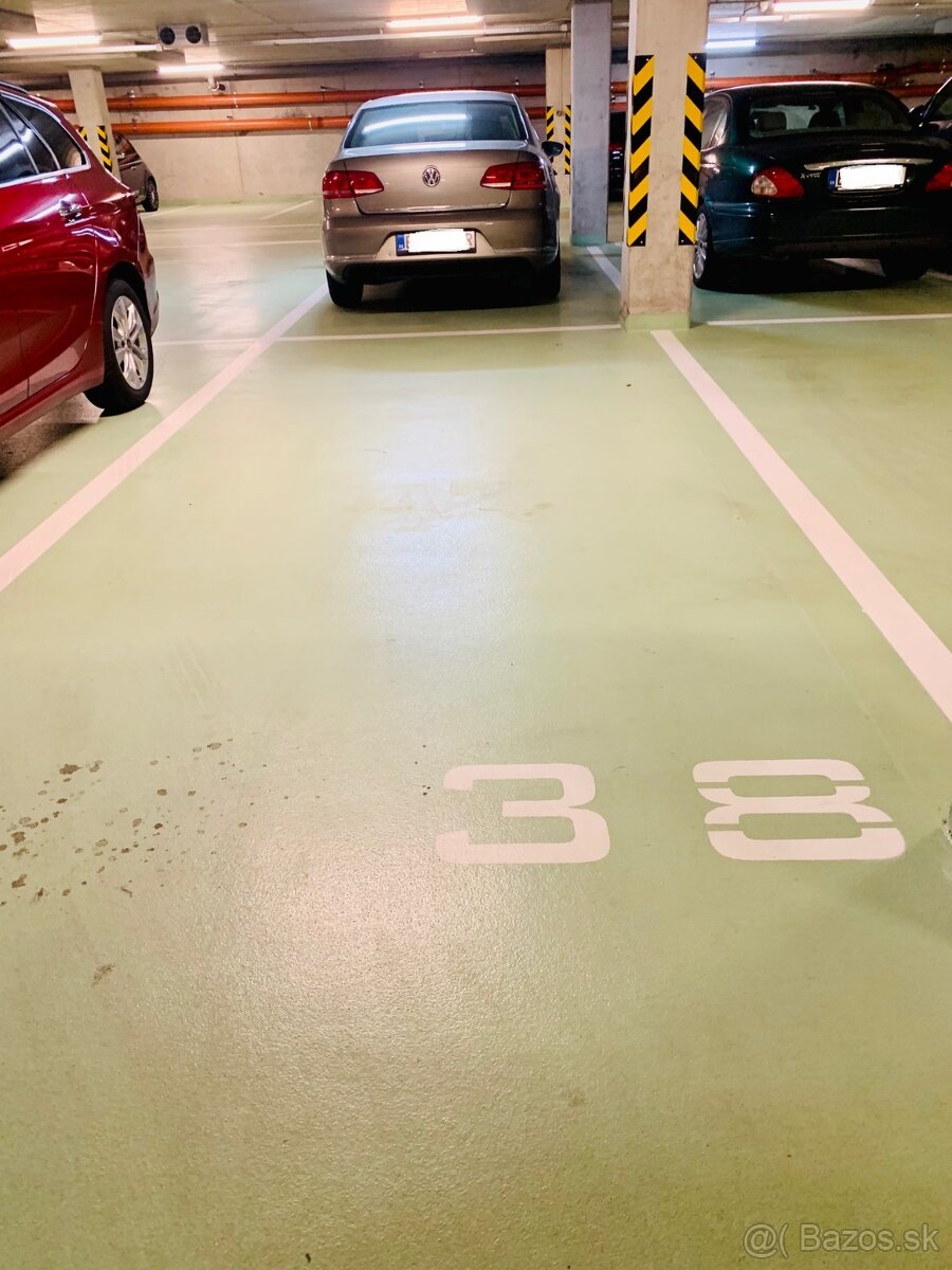 Prenajom garazoveho statia - Oppidum - 2